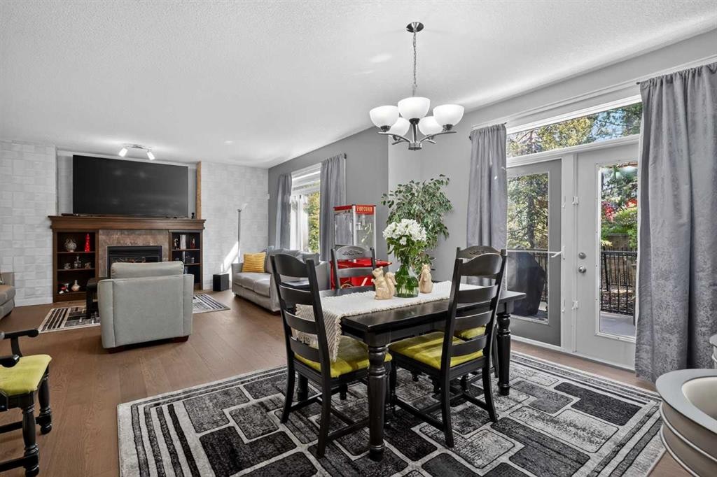 12 Crestridge Rise Sw, Calgary, AB