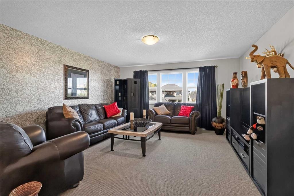 12 Crestridge Rise Sw, Calgary, AB