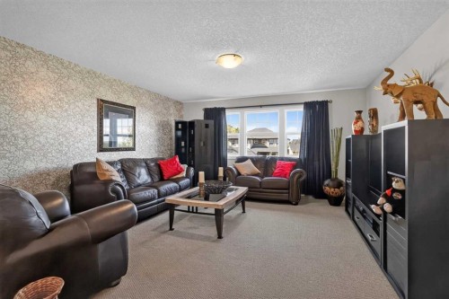 12 Crestridge Rise Sw, Calgary, AB 