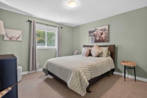 12 Crestridge Rise Sw, Calgary, AB 