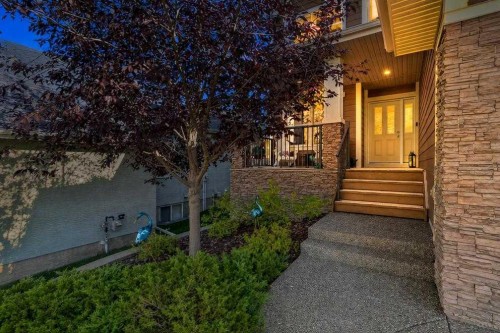 12 Crestridge Rise Sw, Calgary, AB 