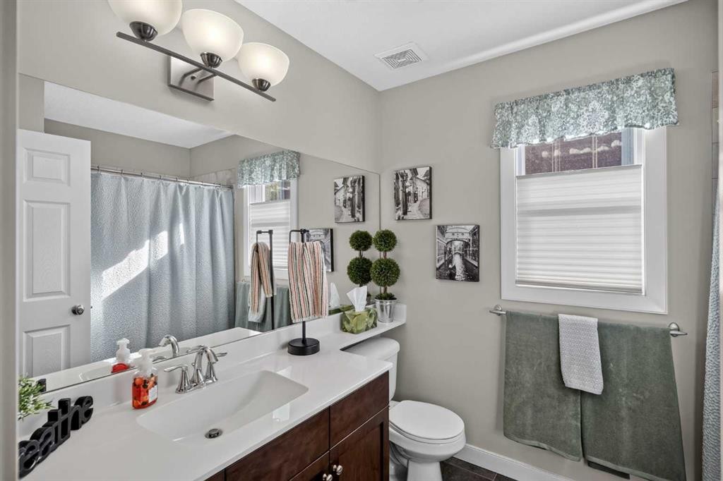 12 Crestridge Rise Sw, Calgary, AB