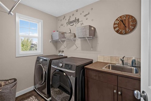 12 Crestridge Rise Sw, Calgary, AB 