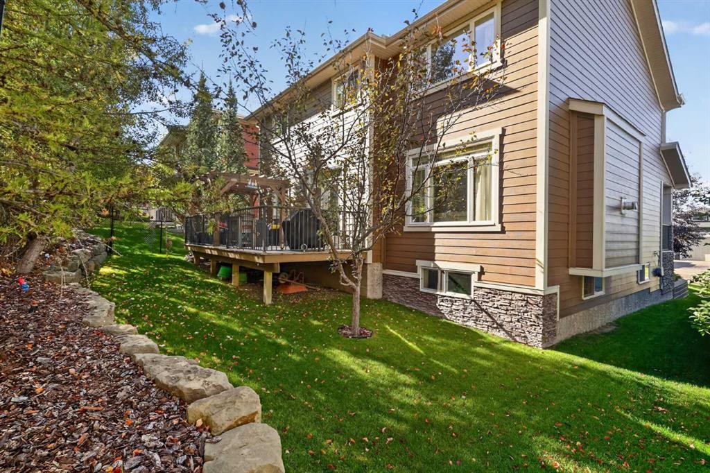 12 Crestridge Rise Sw, Calgary, AB