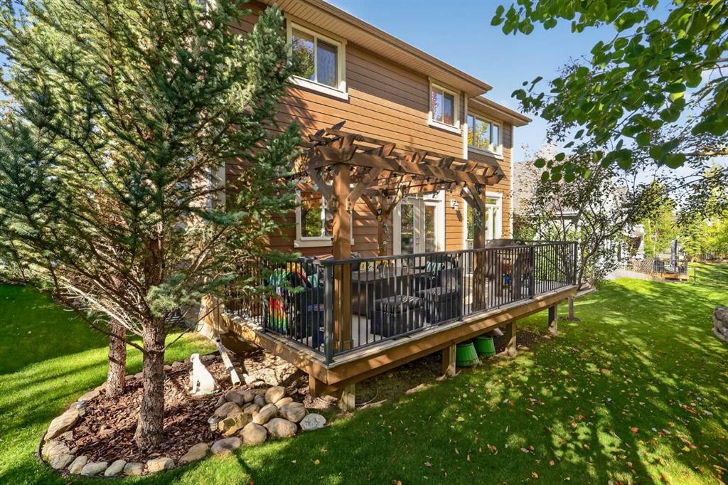 12 Crestridge Rise Sw, Calgary, AB