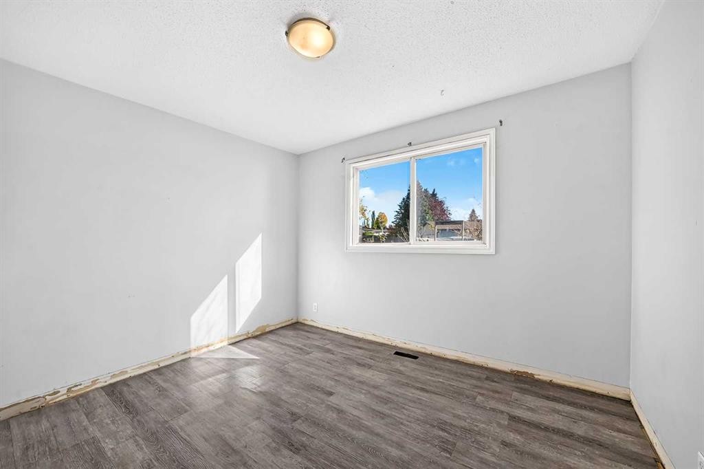 143 Rundleson Way Ne, Calgary, AB