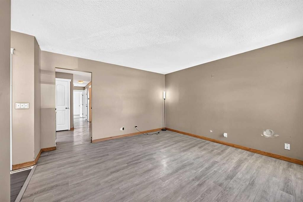 143 Rundleson Way Ne, Calgary, AB