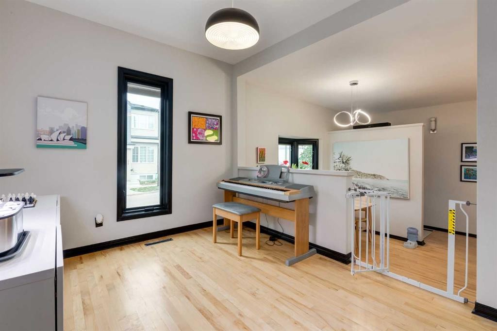 1940 Broadview Road Nw, Calgary, AB