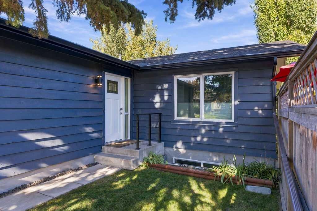 39 Midridge Close Se, Calgary, AB