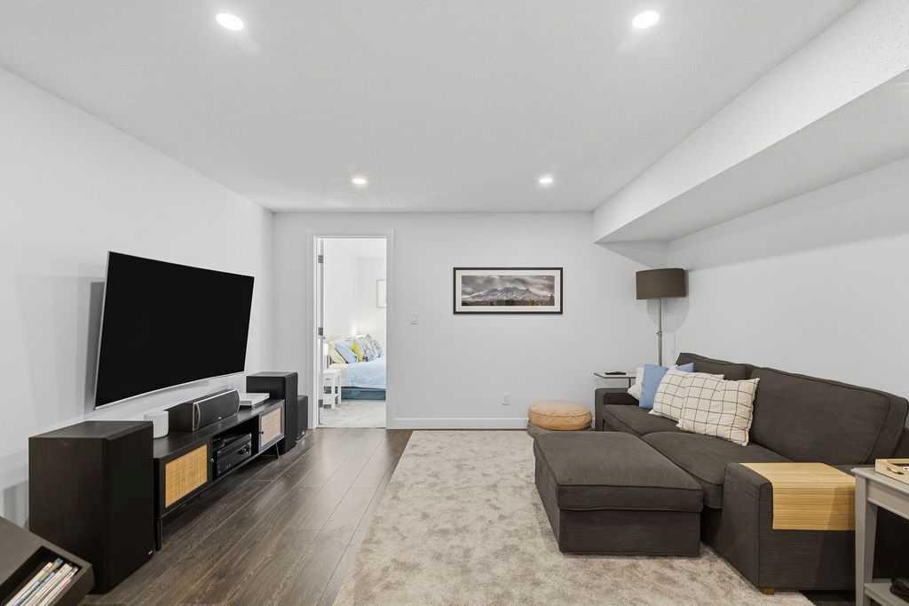 39 Midridge Close Se, Calgary, AB