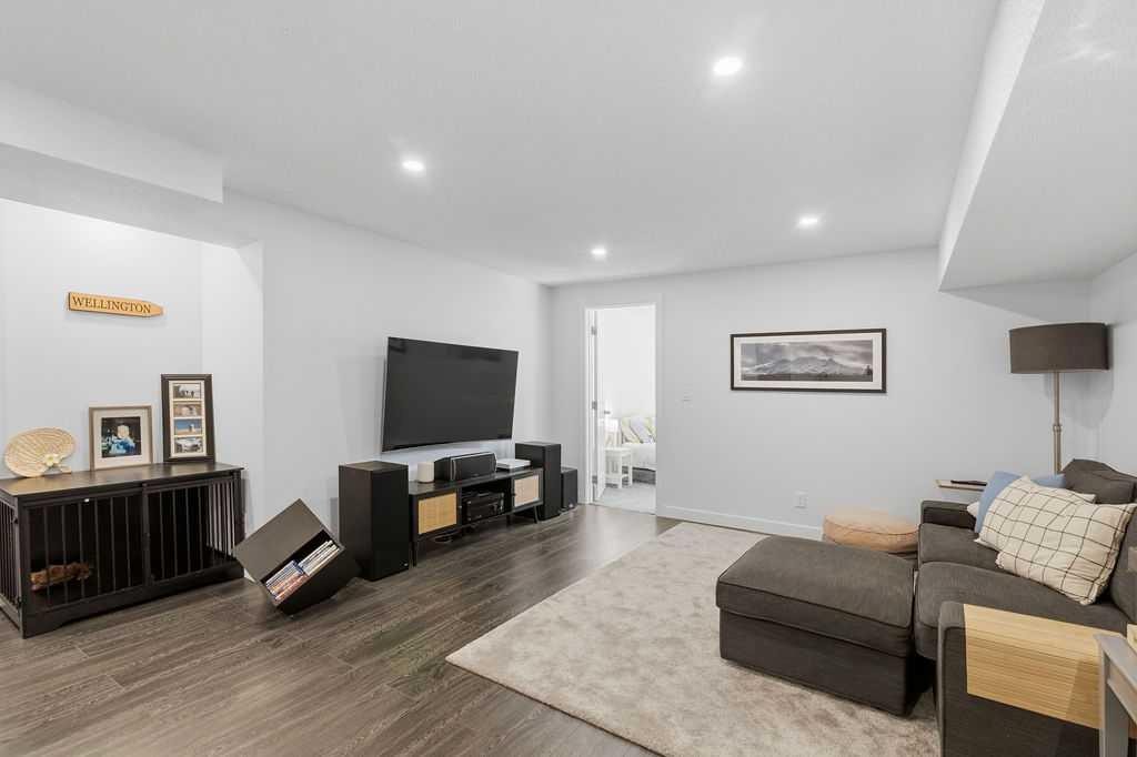 39 Midridge Close Se, Calgary, AB