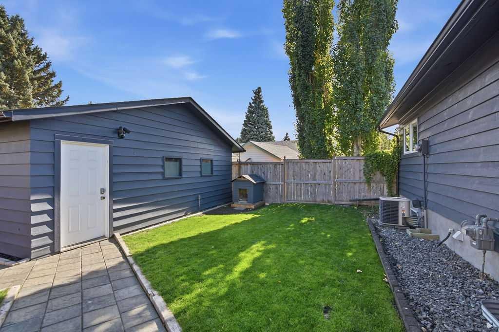 39 Midridge Close Se, Calgary, AB