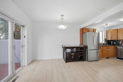 11 Coventry Lane Ne, Calgary, AB 