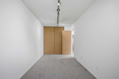 11 Coventry Lane Ne, Calgary, AB 