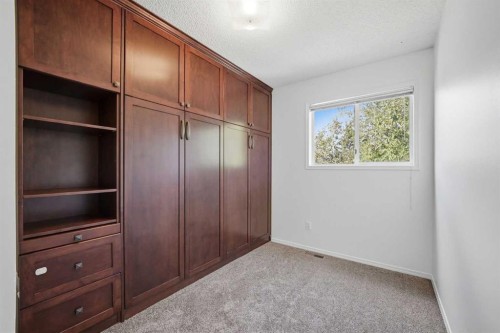 11 Coventry Lane Ne, Calgary, AB 