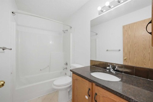 11 Coventry Lane Ne, Calgary, AB 