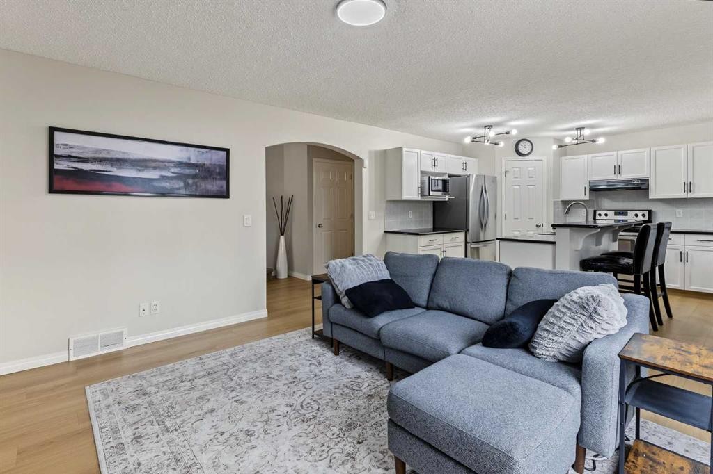 16 Evansbrooke Rise Nw, Calgary, AB