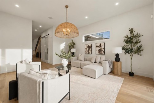 727 15 Street Nw, Calgary, AB 