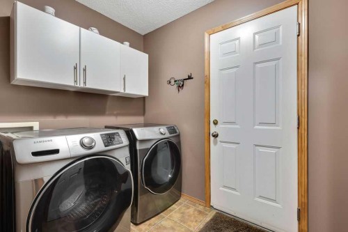 26 Cranwell Manor Se, Calgary, AB 