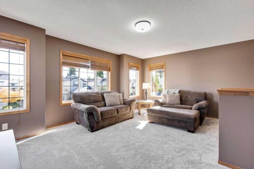 26 Cranwell Manor Se, Calgary, AB 