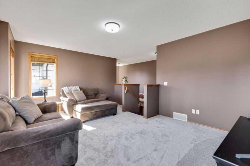 26 Cranwell Manor Se, Calgary, AB 