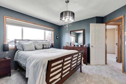 26 Cranwell Manor Se, Calgary, AB 