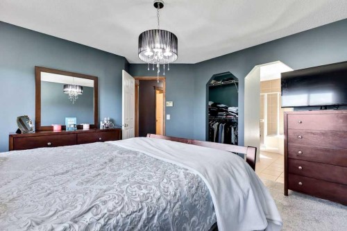 26 Cranwell Manor Se, Calgary, AB 