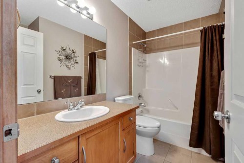 26 Cranwell Manor Se, Calgary, AB 