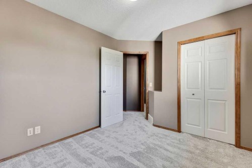 26 Cranwell Manor Se, Calgary, AB 
