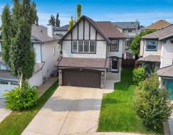 151 New Brighton Mews SE Calgary, AB T2Z 4G8