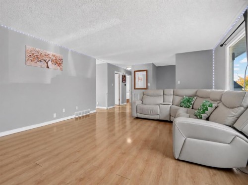 640 Maidstone Drive Ne, Calgary, AB 