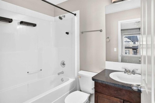256 Autumn Green Se, Calgary, AB 