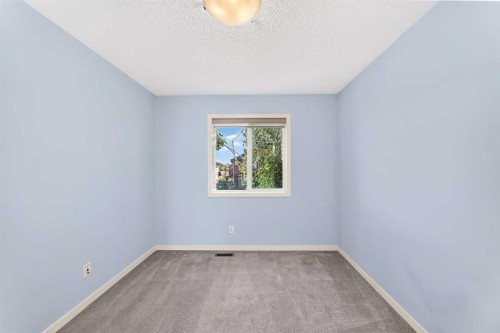 256 Autumn Green Se, Calgary, AB 