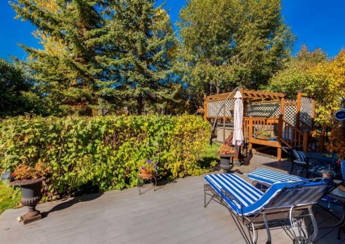 142 Springbank Crescent Sw, Calgary, AB 