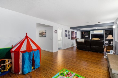328 19 Street Ne, Calgary, AB 