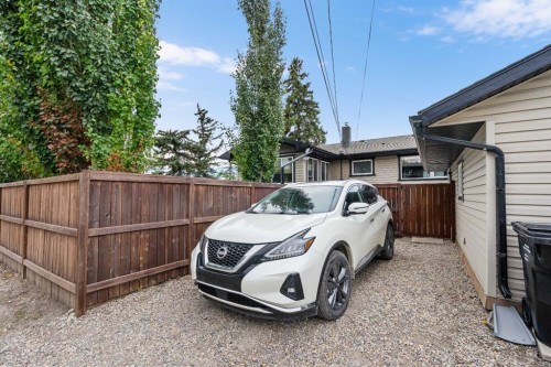 328 19 Street Ne, Calgary, AB 