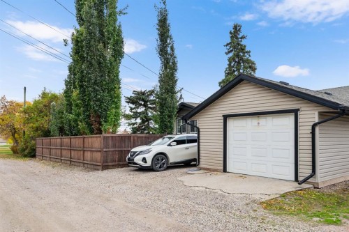 328 19 Street Ne, Calgary, AB 