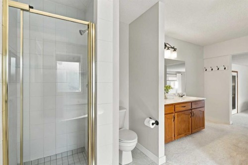 21 Mt Robson Close Se, Calgary, AB 