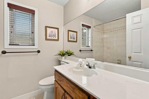 21 Mt Robson Close Se, Calgary, AB 