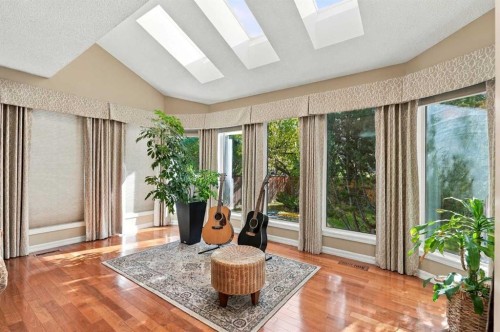21 Mt Robson Close Se, Calgary, AB 