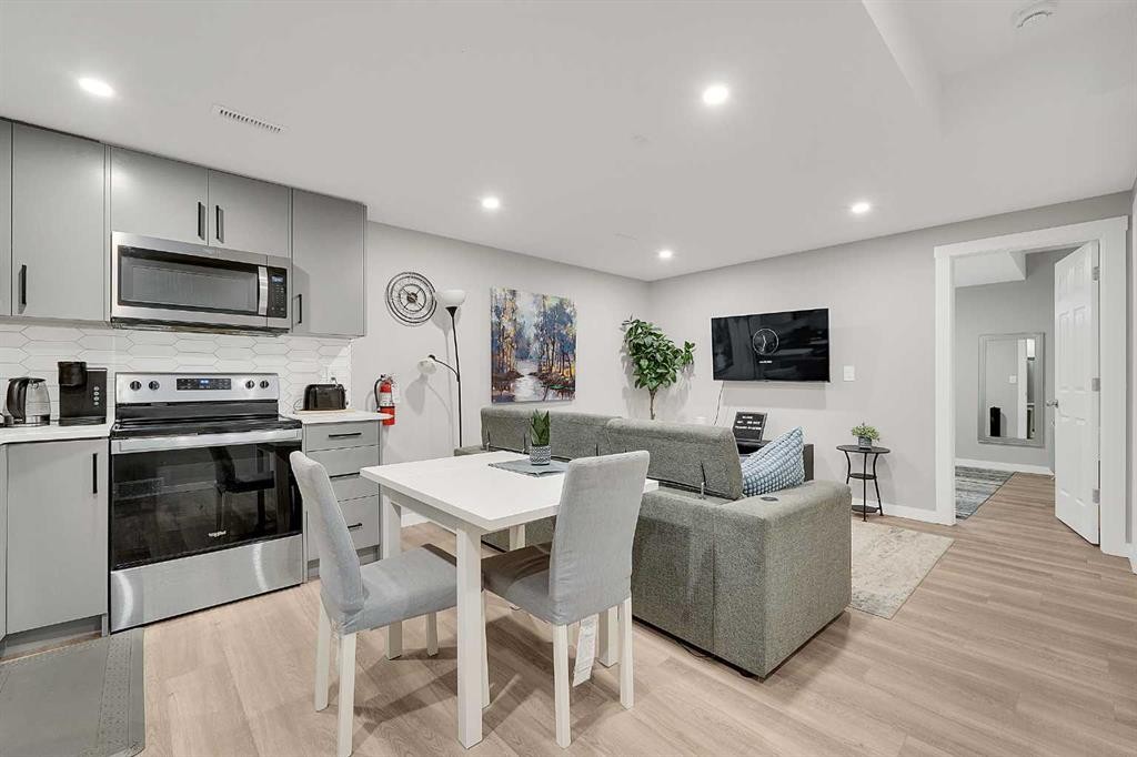125 Edith Gate Nw, Calgary, AB