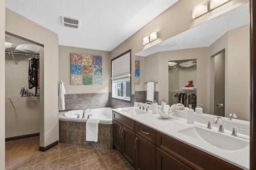 13 Cranford Gardens Se, Calgary, AB 