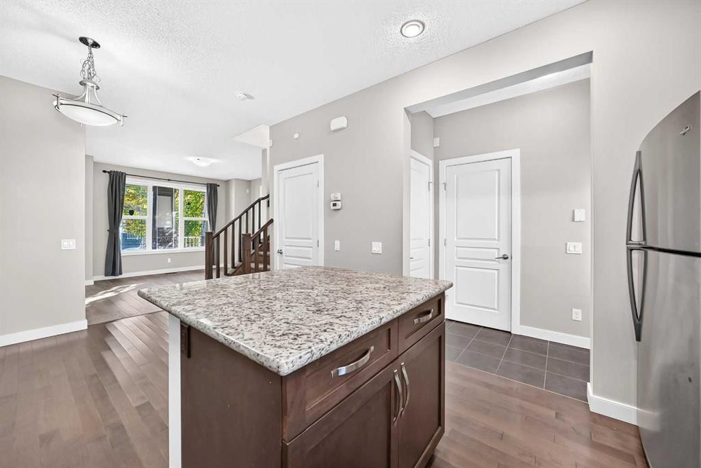 83 Legacy Crescent Se, Calgary, AB