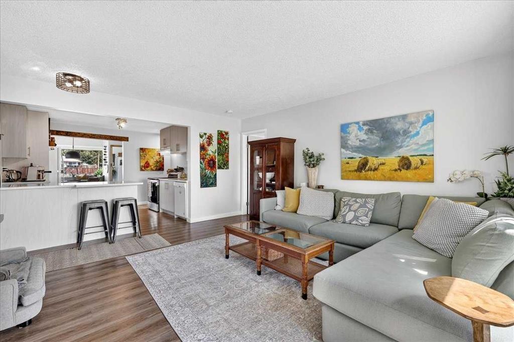 227 Lynnwood Drive Se, Calgary, AB