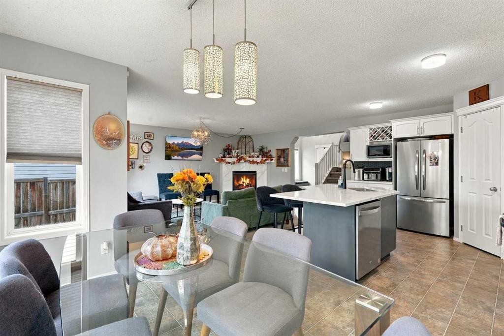 27 Chapman Close Se, Calgary, AB