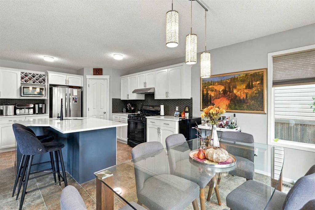 27 Chapman Close Se, Calgary, AB