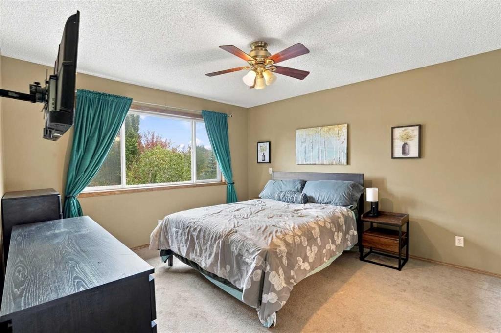 27 Chapman Close Se, Calgary, AB