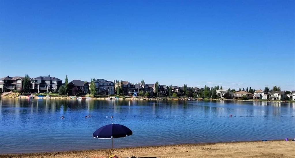 27 Chapman Close Se, Calgary, AB