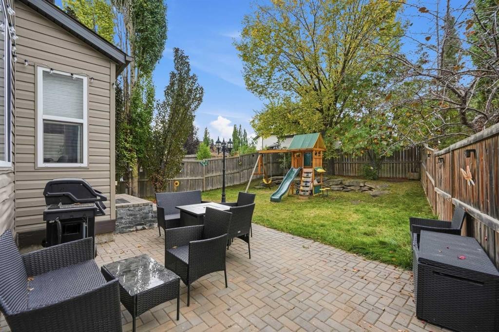 27 Chapman Close Se, Calgary, AB