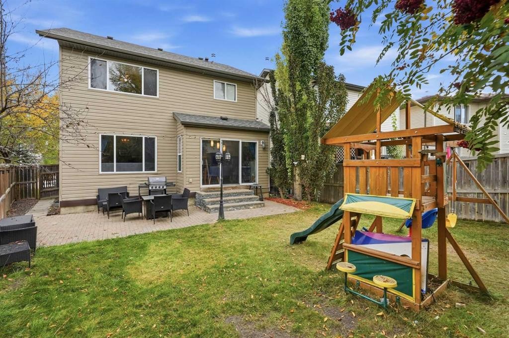 27 Chapman Close Se, Calgary, AB